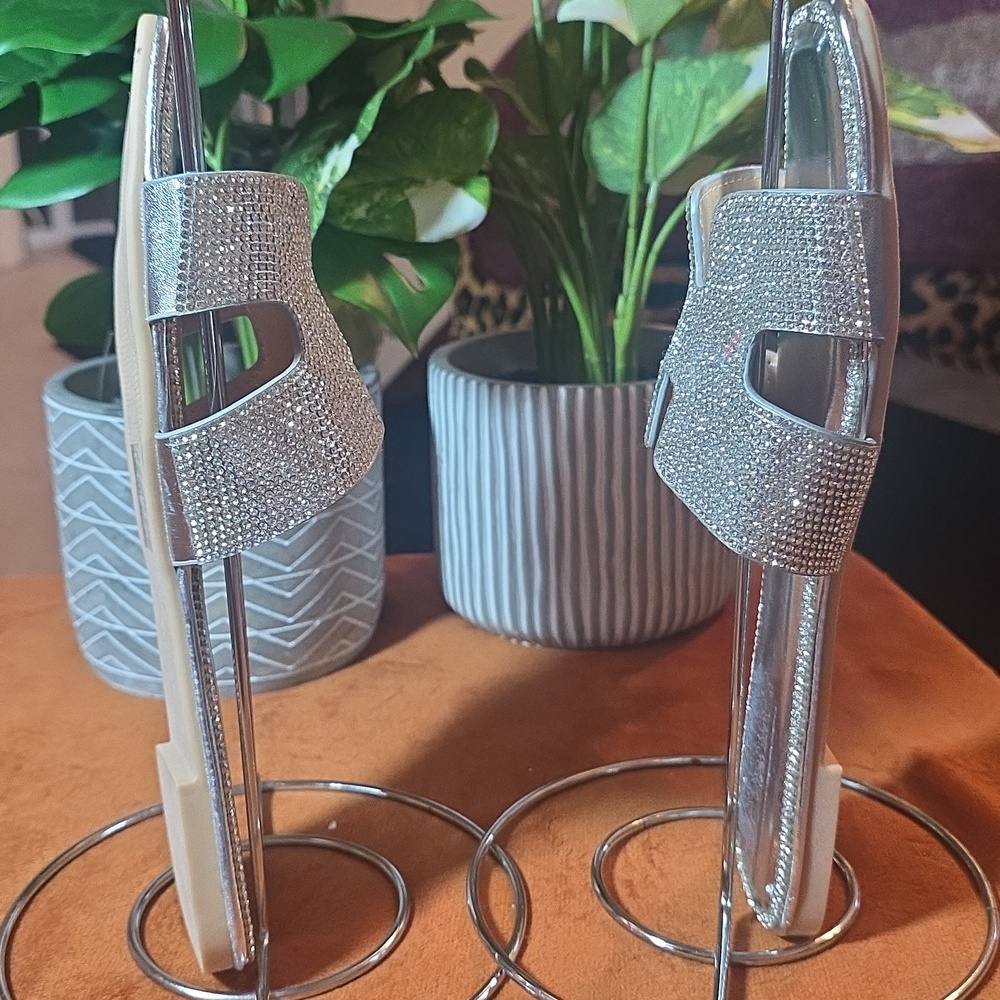 BERNESSSilver STUDDED  Slide Sandals - Picture 5 of 10